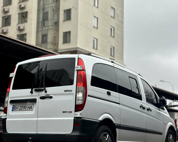 Білий Мерседес Віто, об'ємом двигуна 2.15 л та пробігом 310 тис. км за 7999 $, фото 7 на Automoto.ua