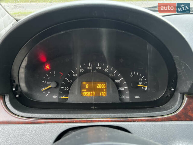Белый Мерседес Вито, объемом двигателя 2.15 л и пробегом 485 тыс. км за 6700 $, фото 27 на Automoto.ua