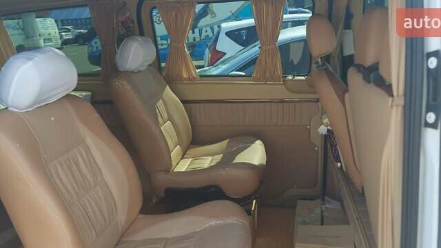 Мерседес Віто 2005 у Одесі на Automoto.ua Білий Мерседес Віто, об'ємом двигуна 2.2 л та пробігом 294 тис. км за 10800 $, фото 4 на Automoto.ua