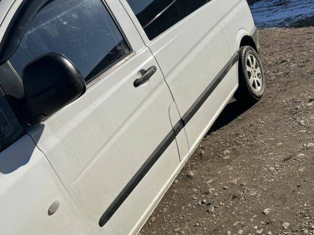 Белый Мерседес Вито, объемом двигателя 2.1 л и пробегом 342 тыс. км за 6200 $, фото 4 на Automoto.ua