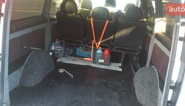 Белый Мерседес Вито, объемом двигателя 2.15 л и пробегом 362 тыс. км за 6250 $, фото 20 на Automoto.ua