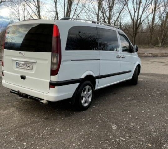 Белый Мерседес Вито, объемом двигателя 2.1 л и пробегом 420 тыс. км за 8900 $, фото 4 на Automoto.ua
