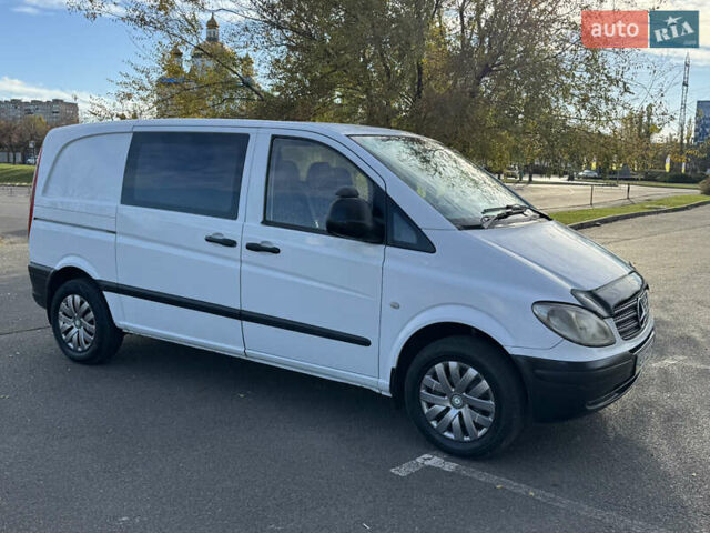 Белый Мерседес Вито, объемом двигателя 2.2 л и пробегом 300 тыс. км за 5900 $, фото 7 на Automoto.ua