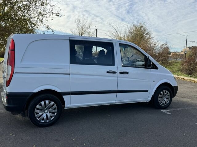 Белый Мерседес Вито, объемом двигателя 2.1 л и пробегом 300 тыс. км за 5900 $, фото 3 на Automoto.ua