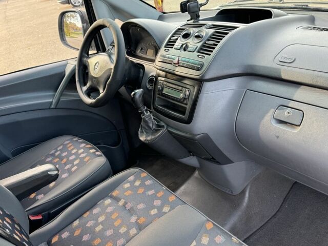 Белый Мерседес Вито, объемом двигателя 2.1 л и пробегом 300 тыс. км за 5900 $, фото 9 на Automoto.ua