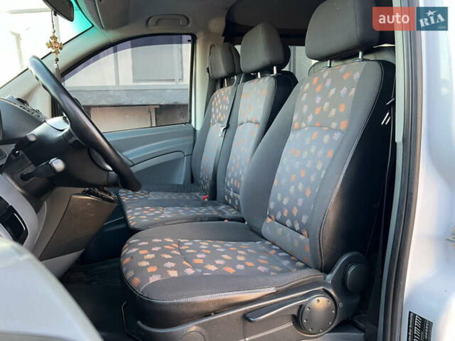 Белый Мерседес Вито, объемом двигателя 2.2 л и пробегом 416 тыс. км за 7450 $, фото 23 на Automoto.ua