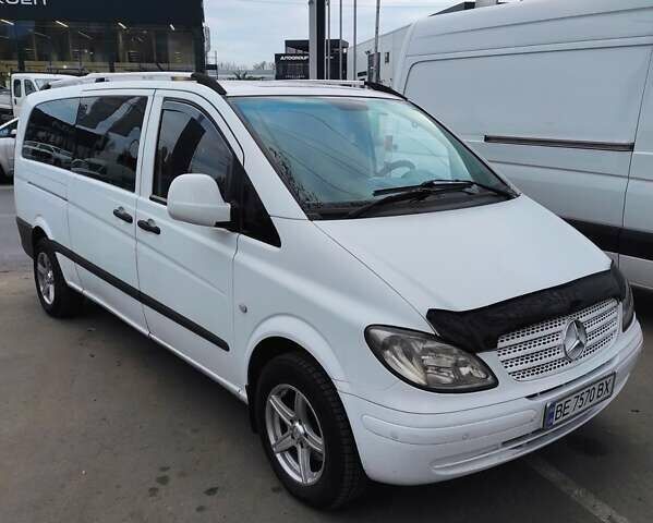 Белый Мерседес Вито, объемом двигателя 2.2 л и пробегом 430 тыс. км за 7000 $, фото 1 на Automoto.ua