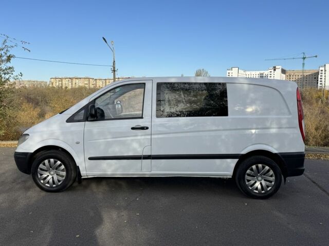 Белый Мерседес Вито, объемом двигателя 2.1 л и пробегом 300 тыс. км за 5900 $, фото 6 на Automoto.ua
