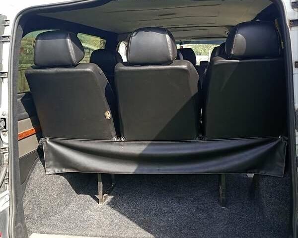 Мерседес Вито 2005 в Александрие на Automoto.ua Белый Мерседес Вито, объемом двигателя 2.15 л и пробегом 251 тыс. км за 6750 $, фото 11 на Automoto.ua