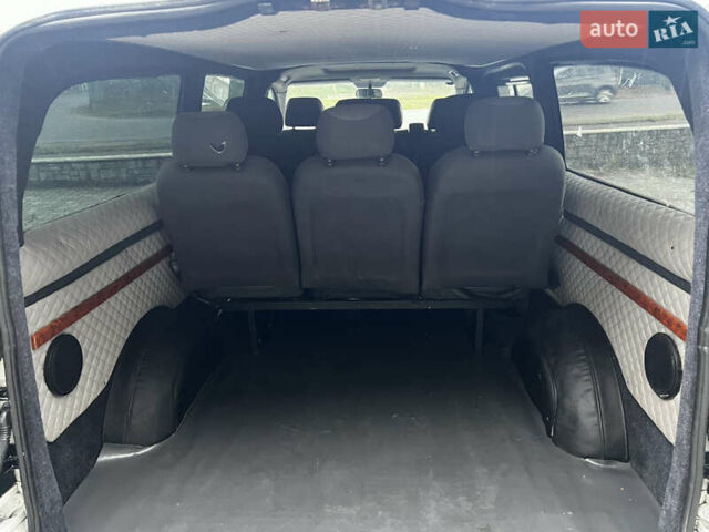 Белый Мерседес Вито, объемом двигателя 2.15 л и пробегом 485 тыс. км за 6700 $, фото 16 на Automoto.ua