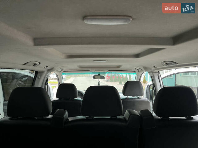 Білий Мерседес Віто, об'ємом двигуна 2.2 л та пробігом 288 тис. км за 7500 $, фото 43 на Automoto.ua