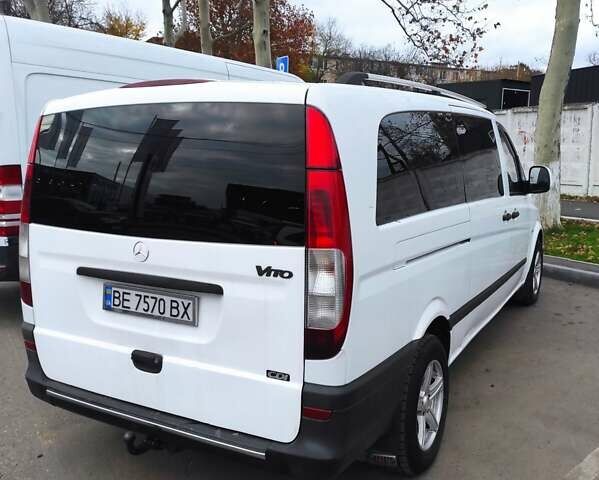Белый Мерседес Вито, объемом двигателя 2.2 л и пробегом 430 тыс. км за 7000 $, фото 4 на Automoto.ua