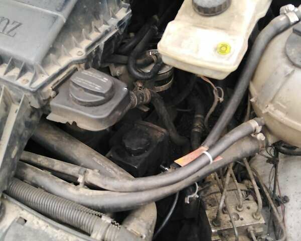 Белый Мерседес Вито, объемом двигателя 2.15 л и пробегом 547 тыс. км за 5200 $, фото 10 на Automoto.ua