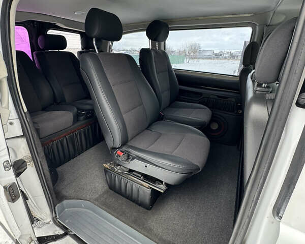 Белый Мерседес Вито, объемом двигателя 2.15 л и пробегом 345 тыс. км за 6400 $, фото 7 на Automoto.ua