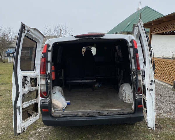 Білий Мерседес Віто, об'ємом двигуна 2.2 л та пробігом 460 тис. км за 7200 $, фото 11 на Automoto.ua
