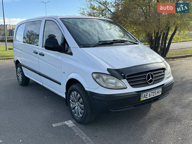 Белый Мерседес Вито, объемом двигателя 2.2 л и пробегом 300 тыс. км за 5900 $, фото 8 на Automoto.ua