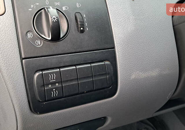 Белый Мерседес Вито, объемом двигателя 2.15 л и пробегом 366 тыс. км за 7500 $, фото 10 на Automoto.ua