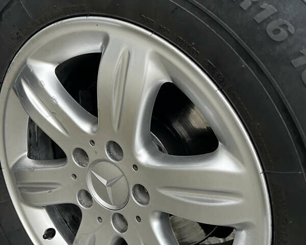 Белый Мерседес Вито, объемом двигателя 2.15 л и пробегом 485 тыс. км за 6700 $, фото 13 на Automoto.ua