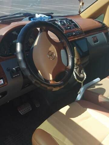 Мерседес Віто 2005 у Одесі на Automoto.ua Білий Мерседес Віто, об'ємом двигуна 2.2 л та пробігом 294 тис. км за 10800 $, фото 14 на Automoto.ua