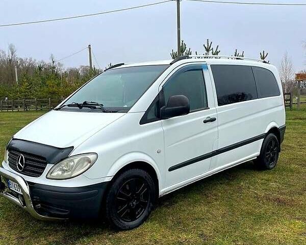 Белый Мерседес Вито, объемом двигателя 2.1 л и пробегом 270 тыс. км за 6500 $, фото 2 на Automoto.ua