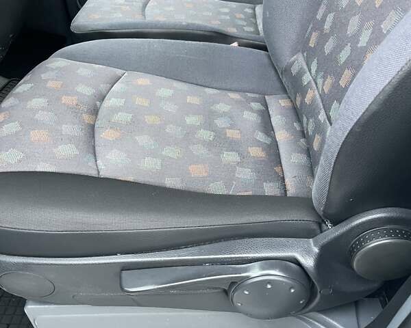 Білий Мерседес Віто, об'ємом двигуна 2.15 л та пробігом 420 тис. км за 6700 $, фото 23 на Automoto.ua