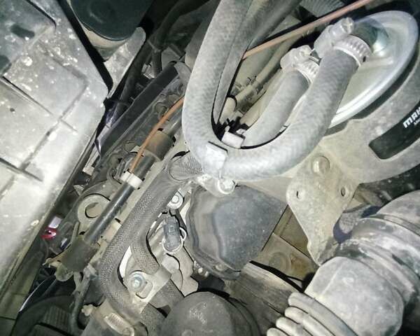 Белый Мерседес Вито, объемом двигателя 2.15 л и пробегом 350 тыс. км за 7500 $, фото 10 на Automoto.ua