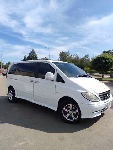 Белый Мерседес Вито, объемом двигателя 2.15 л и пробегом 353 тыс. км за 8600 $, фото 4 на Automoto.ua