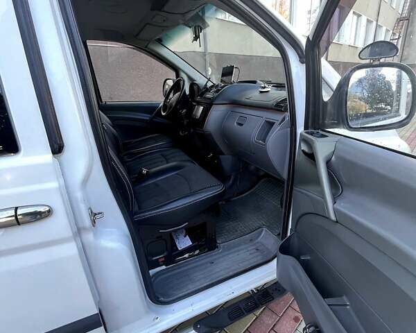 Мерседес Вито 2006 в Житомире на Automoto.ua Белый Мерседес Вито, объемом двигателя 2.1 л и пробегом 266 тыс. км за 7777 $, фото 12 на Automoto.ua