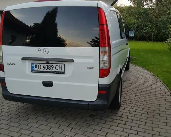 Белый Мерседес Вито, объемом двигателя 2.15 л и пробегом 338 тыс. км за 7900 $, фото 4 на Automoto.ua