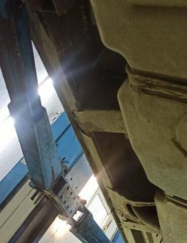 Белый Мерседес Вито, объемом двигателя 2.15 л и пробегом 421 тыс. км за 7200 $, фото 49 на Automoto.ua