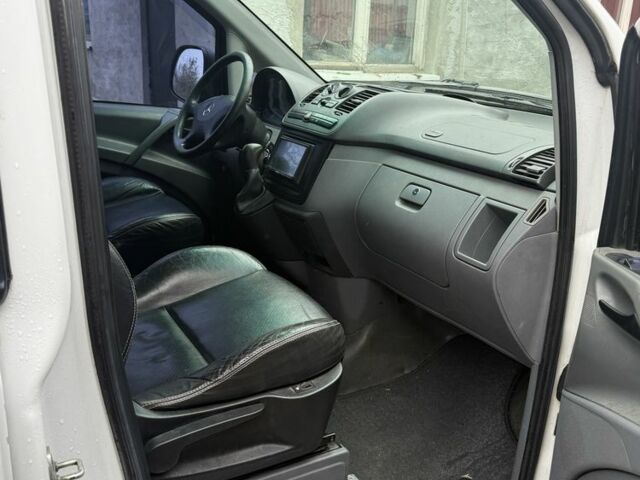 Белый Мерседес Вито, объемом двигателя 2.1 л и пробегом 270 тыс. км за 8300 $, фото 6 на Automoto.ua