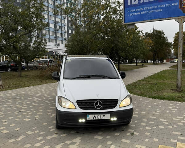 Белый Мерседес Вито, объемом двигателя 2.15 л и пробегом 371 тыс. км за 7900 $, фото 6 на Automoto.ua