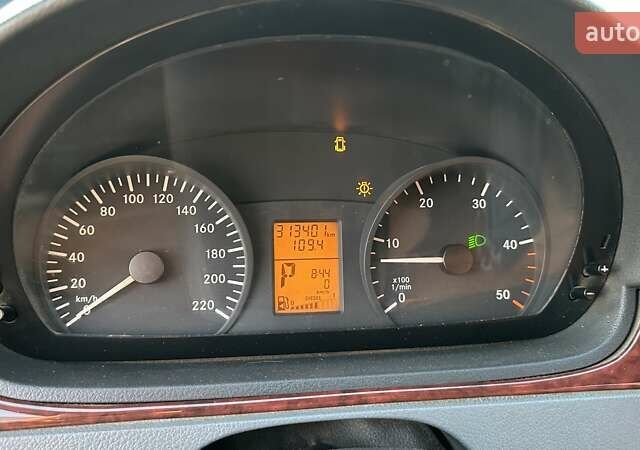 Белый Мерседес Вито, объемом двигателя 3 л и пробегом 313 тыс. км за 9998 $, фото 14 на Automoto.ua