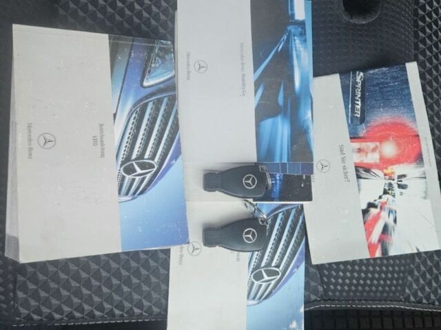 Білий Мерседес Віто, об'ємом двигуна 2.1 л та пробігом 370 тис. км за 7200 $, фото 20 на Automoto.ua