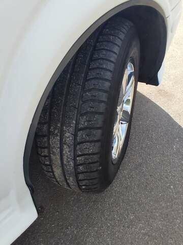 Белый Мерседес Вито, объемом двигателя 2.15 л и пробегом 353 тыс. км за 8600 $, фото 9 на Automoto.ua