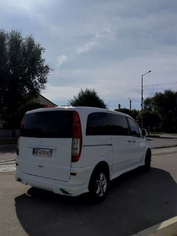 Белый Мерседес Вито, объемом двигателя 2.15 л и пробегом 353 тыс. км за 8600 $, фото 7 на Automoto.ua