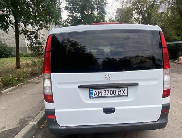 Белый Мерседес Вито, объемом двигателя 2.15 л и пробегом 408 тыс. км за 6200 $, фото 3 на Automoto.ua