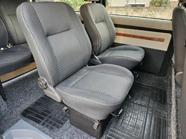 Білий Мерседес Віто, об'ємом двигуна 2.1 л та пробігом 370 тис. км за 7200 $, фото 17 на Automoto.ua