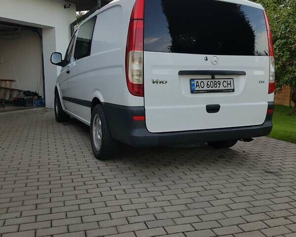 Белый Мерседес Вито, объемом двигателя 2.15 л и пробегом 338 тыс. км за 7900 $, фото 3 на Automoto.ua