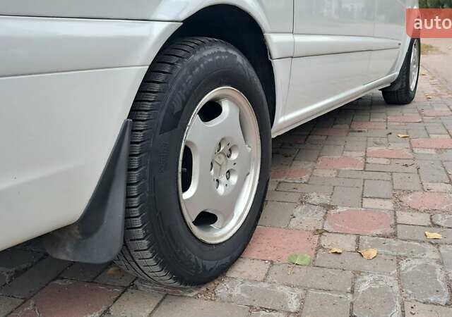 Белый Мерседес Вито, объемом двигателя 2.15 л и пробегом 272 тыс. км за 7600 $, фото 12 на Automoto.ua