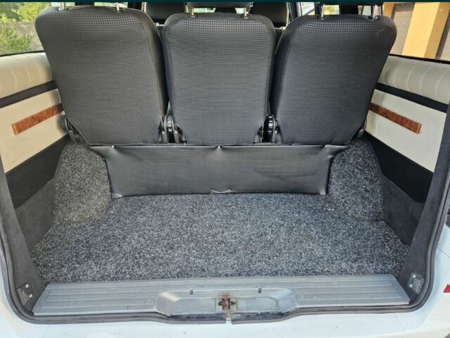 Білий Мерседес Віто, об'ємом двигуна 2.1 л та пробігом 370 тис. км за 7200 $, фото 16 на Automoto.ua