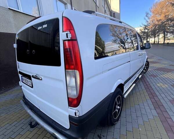 Мерседес Вито 2006 в Житомире на Automoto.ua Белый Мерседес Вито, объемом двигателя 2.1 л и пробегом 266 тыс. км за 7777 $, фото 5 на Automoto.ua