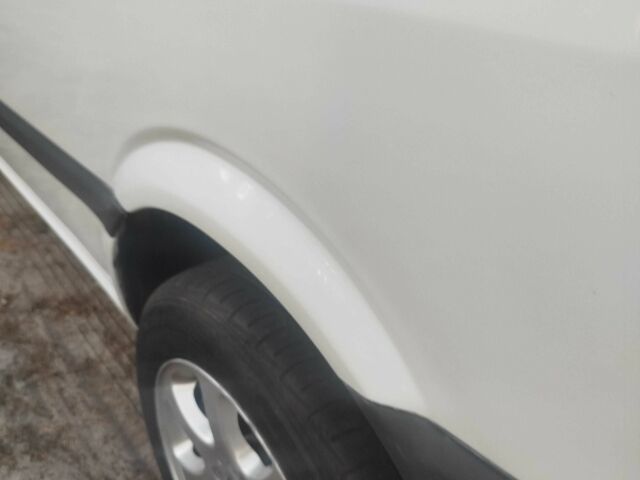 Белый Мерседес Вито, объемом двигателя 2.1 л и пробегом 340 тыс. км за 5800 $, фото 2 на Automoto.ua