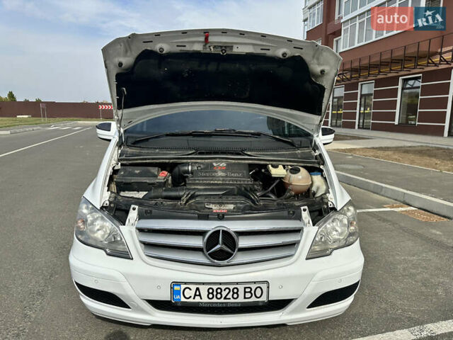 Белый Мерседес Вито, объемом двигателя 3 л и пробегом 290 тыс. км за 12500 $, фото 13 на Automoto.ua