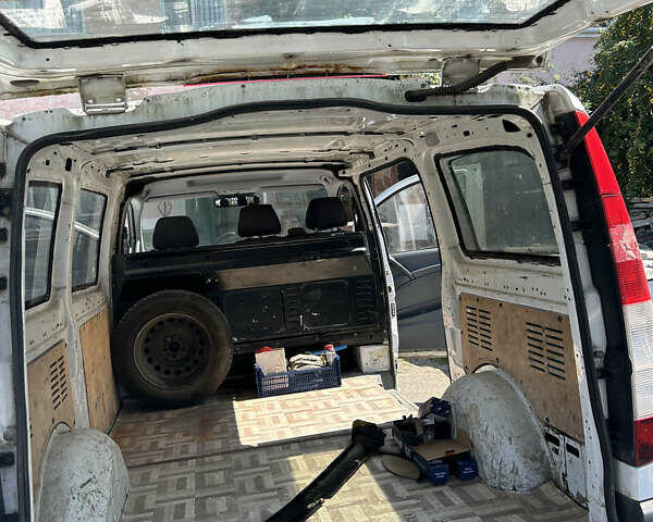 Білий Мерседес Віто, об'ємом двигуна 2.15 л та пробігом 377 тис. км за 7000 $, фото 7 на Automoto.ua