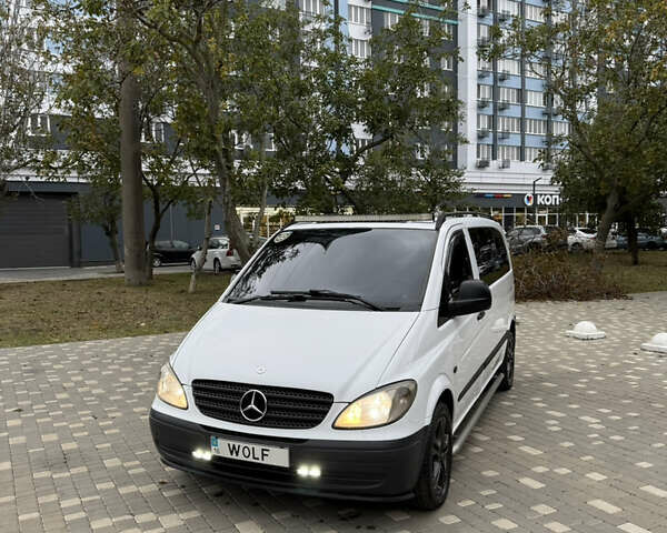 Белый Мерседес Вито, объемом двигателя 2.15 л и пробегом 371 тыс. км за 7900 $, фото 17 на Automoto.ua