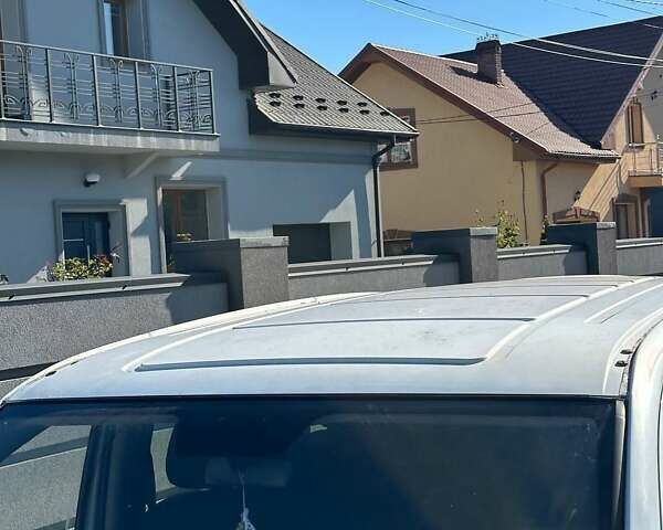 Белый Мерседес Вито, объемом двигателя 2.15 л и пробегом 421 тыс. км за 7200 $, фото 2 на Automoto.ua