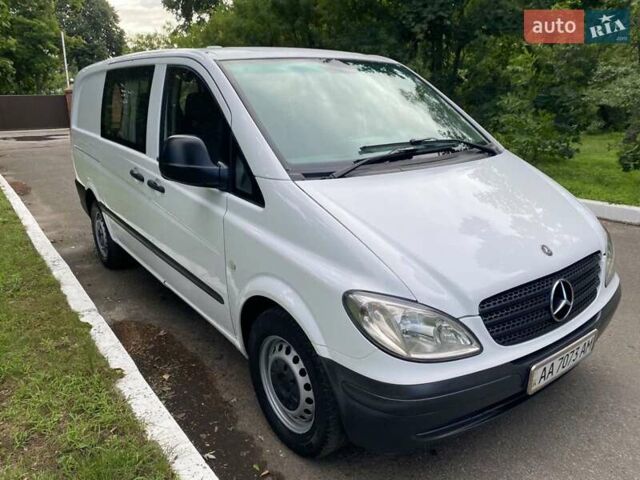 Белый Мерседес Вито, объемом двигателя 2.2 л и пробегом 420 тыс. км за 7800 $, фото 2 на Automoto.ua