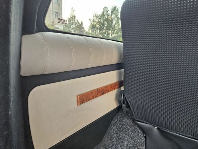 Білий Мерседес Віто, об'ємом двигуна 2.1 л та пробігом 370 тис. км за 7200 $, фото 19 на Automoto.ua