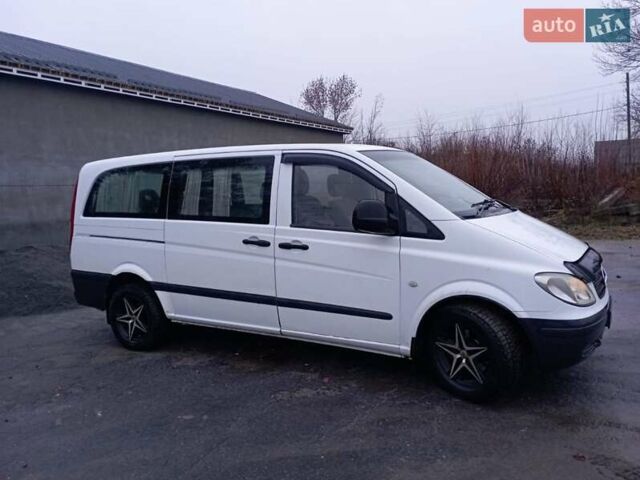 Белый Мерседес Вито, объемом двигателя 2.15 л и пробегом 350 тыс. км за 7500 $, фото 1 на Automoto.ua